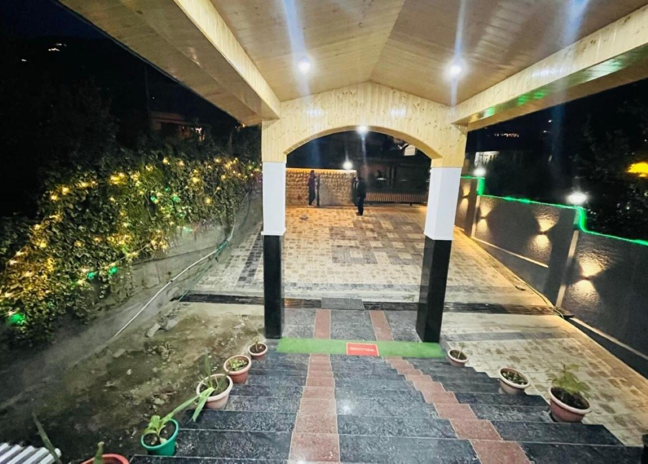 Hotel Sakura Palace Manāli Dış mekan fotoğraf