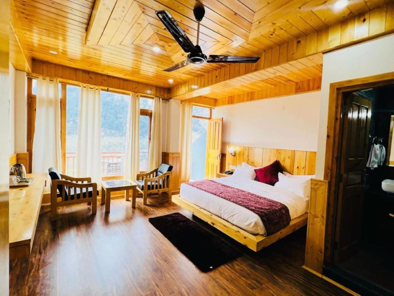 Hotel Sakura Palace Manāli Dış mekan fotoğraf