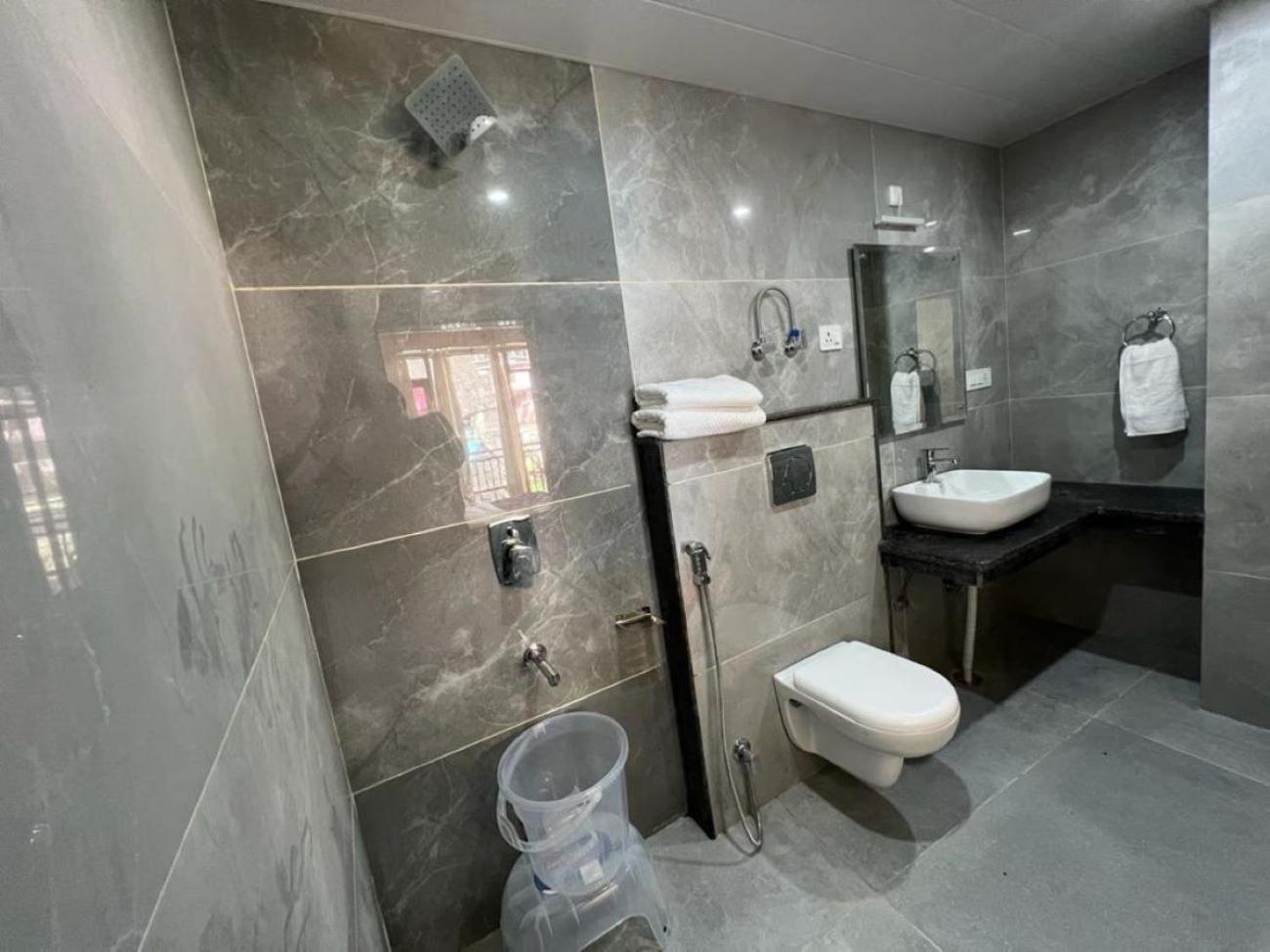Hotel Sakura Palace Manāli Dış mekan fotoğraf