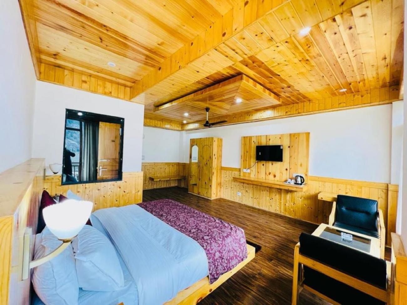 Hotel Sakura Palace Manāli Dış mekan fotoğraf