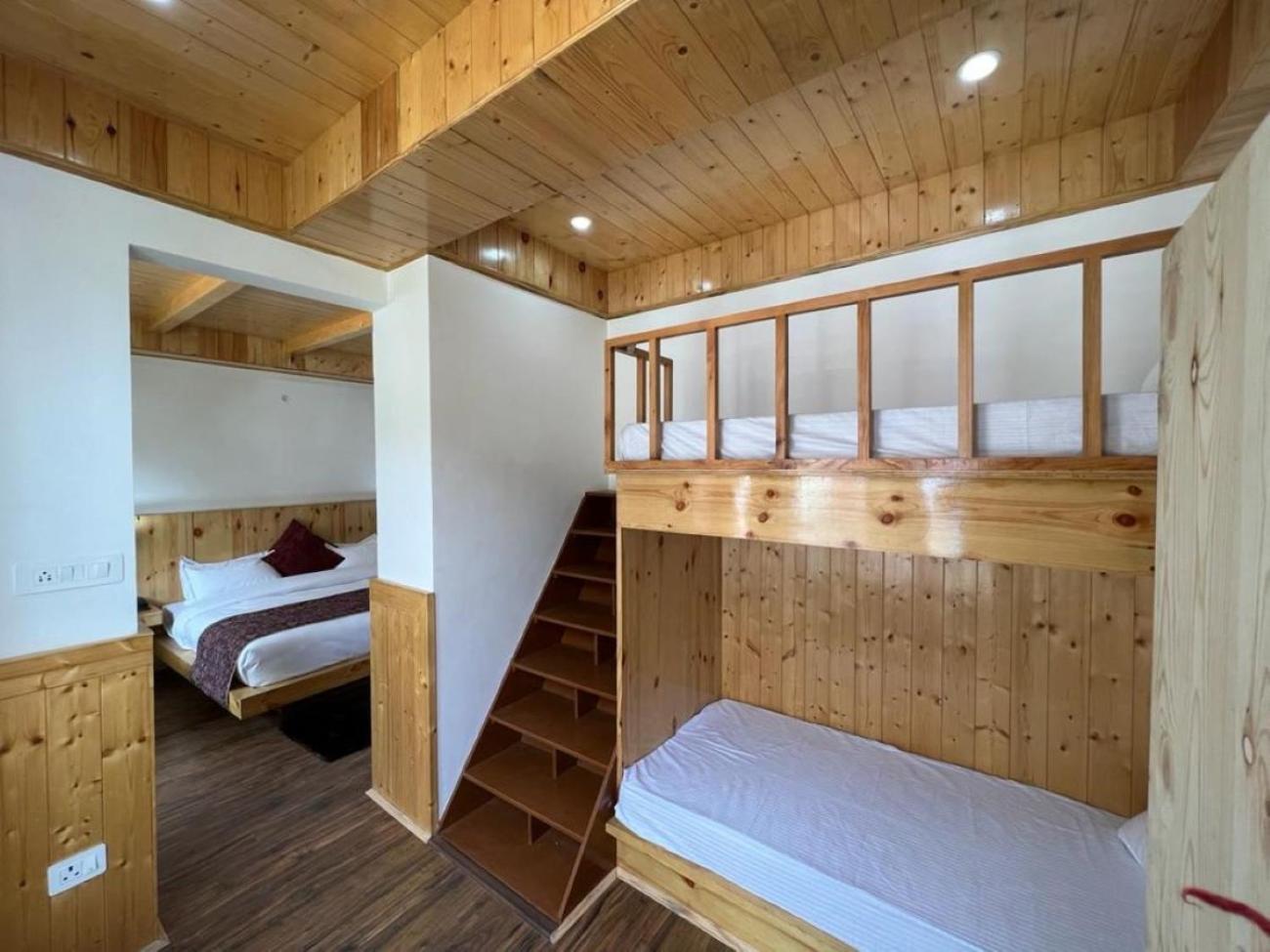 Hotel Sakura Palace Manāli Dış mekan fotoğraf