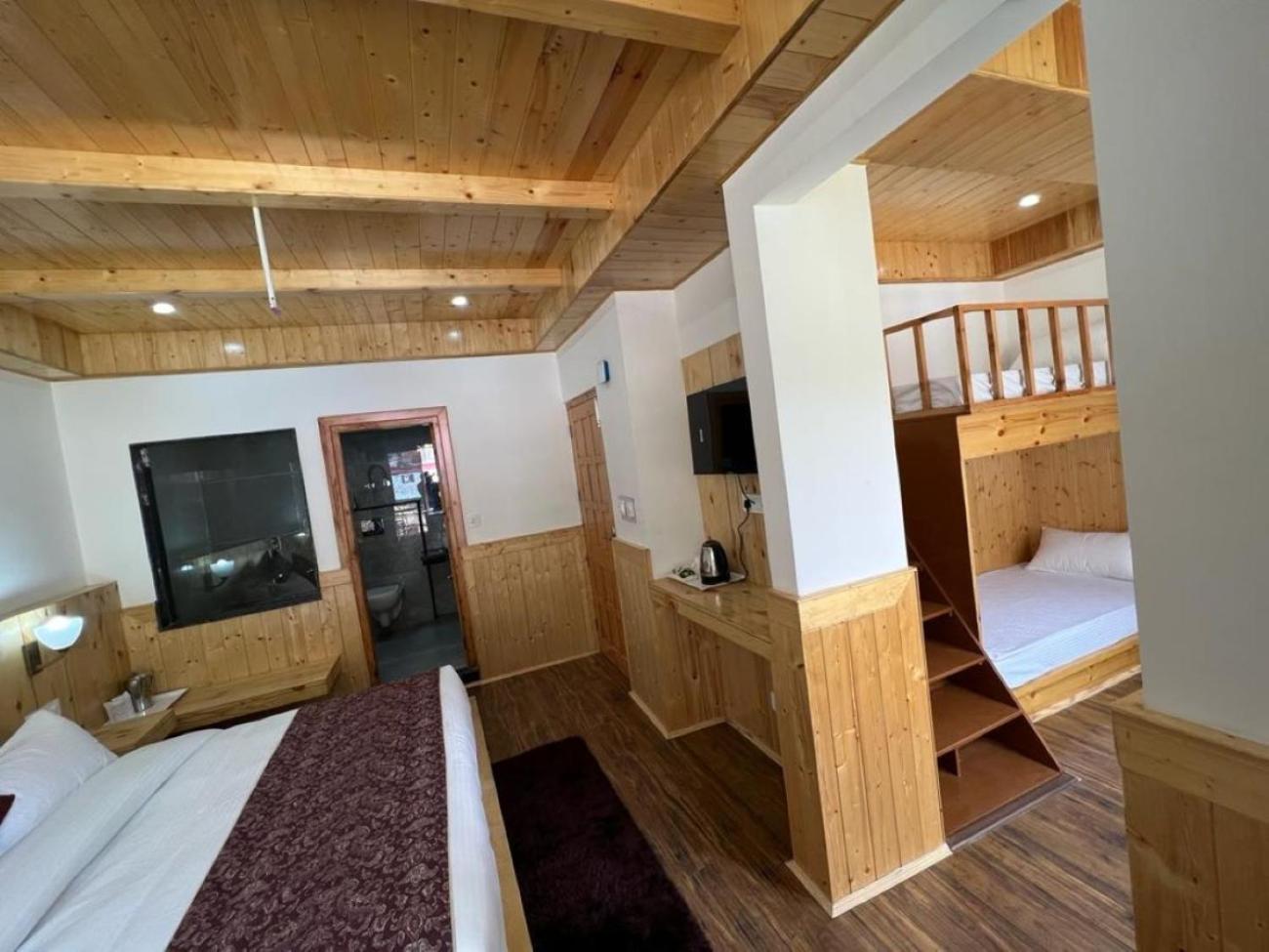 Hotel Sakura Palace Manāli Dış mekan fotoğraf